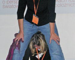 Na naszych konferencjach pracujemy interaktywnie. Rok 2006 r. Kongres "Witajcie na Świecie". Na zdjęciu (na dole) Magdalena Witkiewicz i Małgorzata Sikora-Borecka.